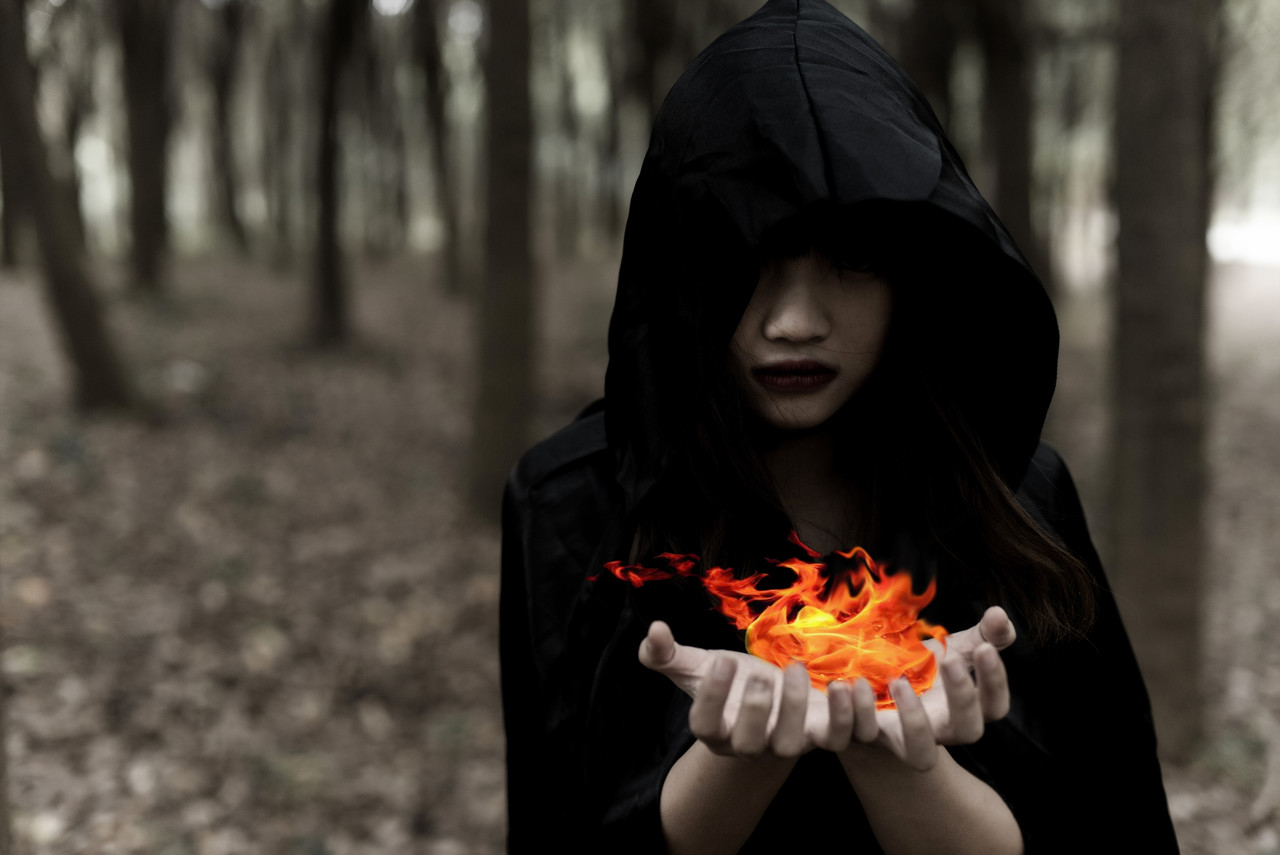 故事：好友的突破他也是很开心，他们打开了黄龙衍，发现了画卷