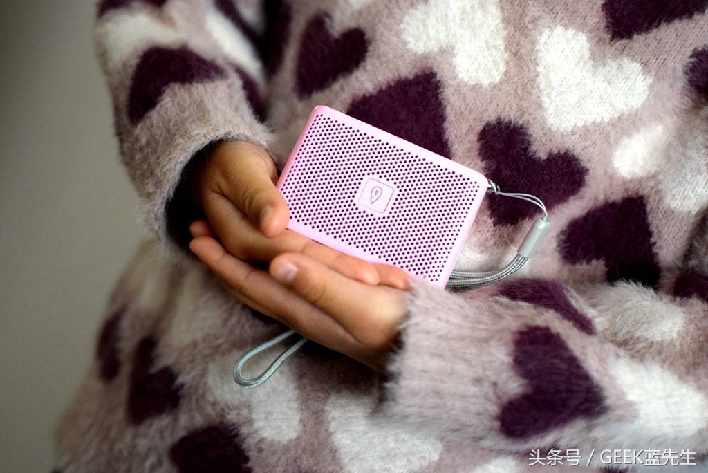 小度doss智能随身版,doss小度智能随身版