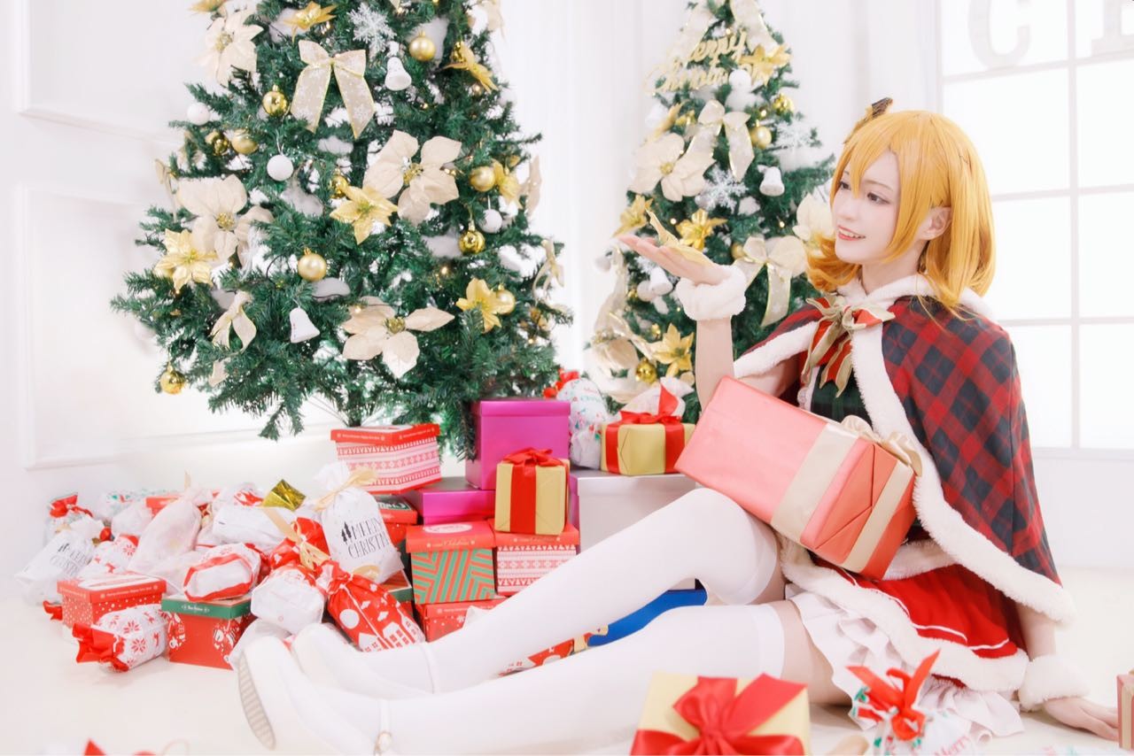 小说：视频发出，浏览量过亿，看到主人公是自己时，穷小子苦笑了