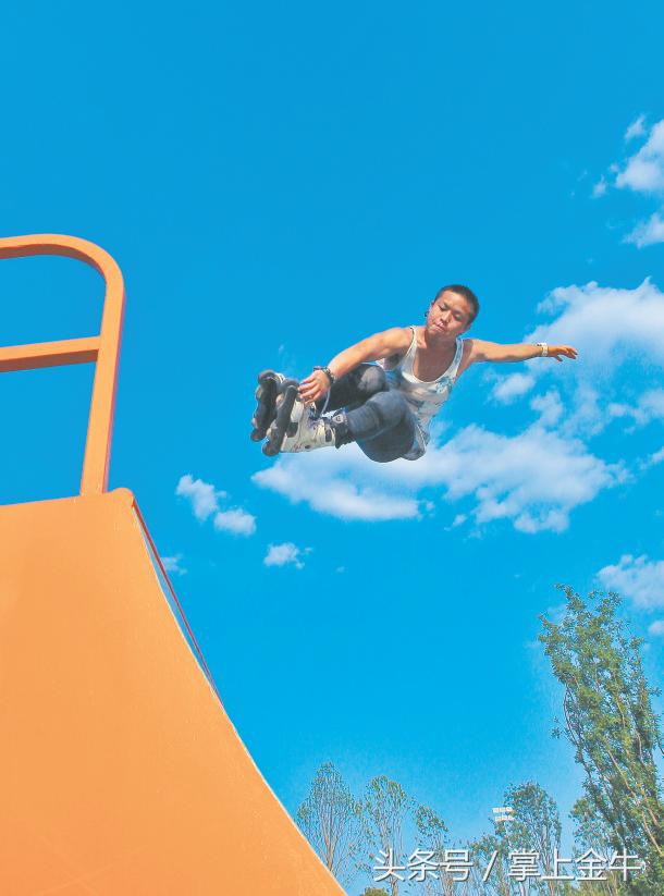 凤凰山凤凰展翅,成都凤凰山音乐公园效果图