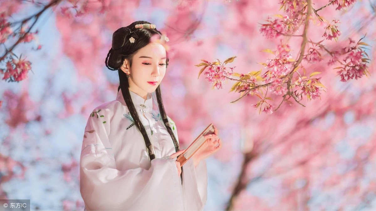 小说：奶奶带大伯二伯强行搜家抢银子，争执中大嫂摔倒，下身出血