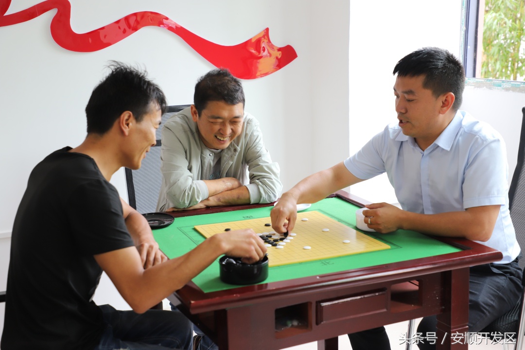 龙井村搬迁,安顺市幺铺镇龙井村