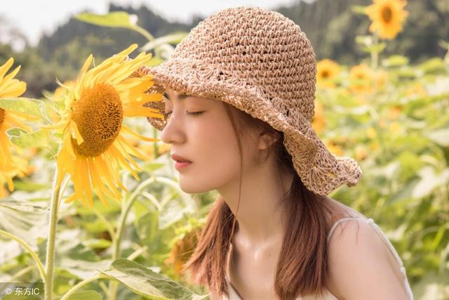 小说：1分钱手机红包，炸出一个绝美狐仙，然后就被她的闪电劈了