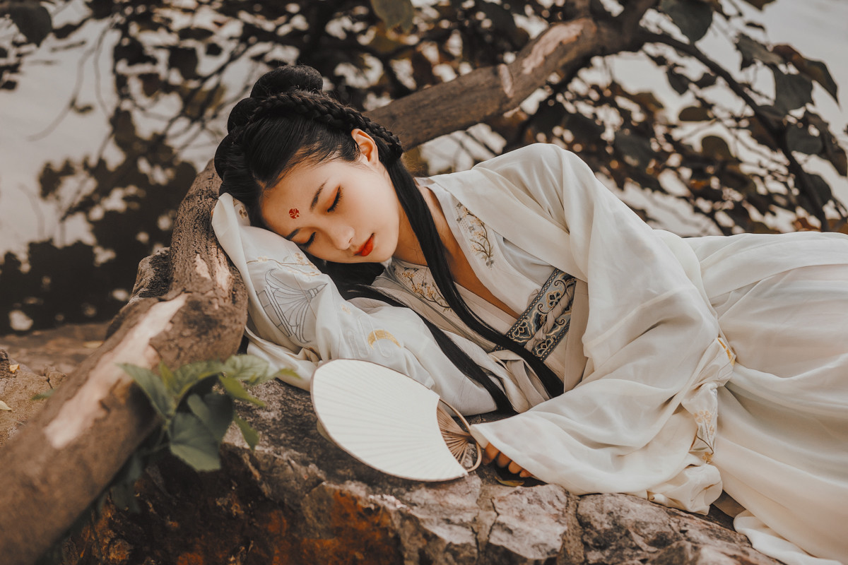 小说:没有人再来对她们耀武扬威,她和奶娘终于过了几天舒心日子