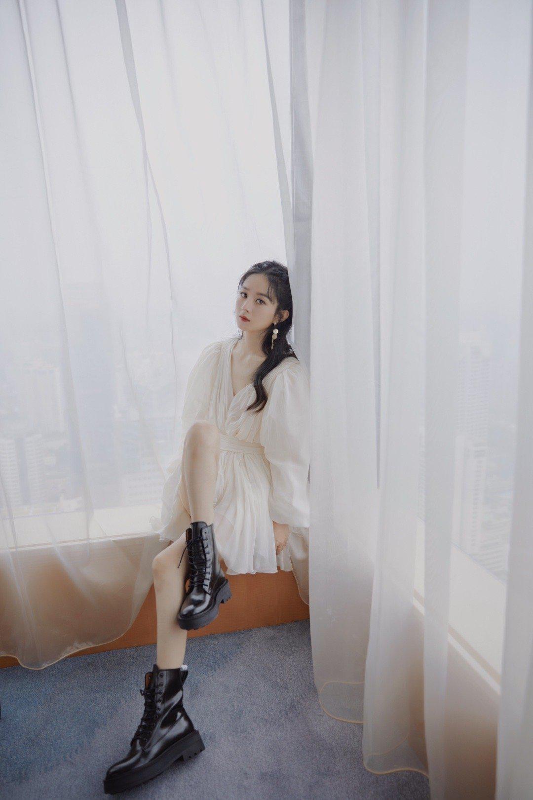 赵丽颖晴儿妆容造型比其他人好看,赵丽颖这身礼服妆容太美