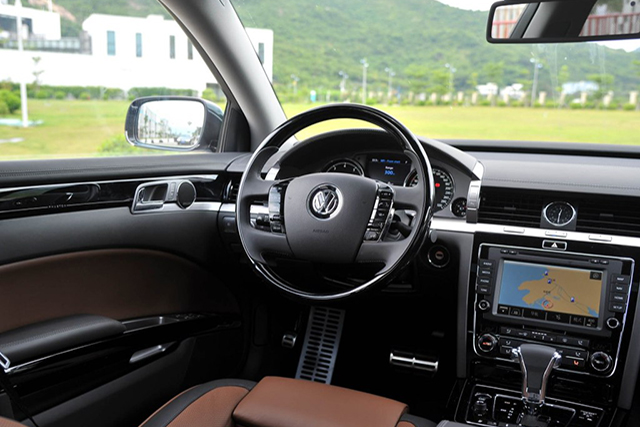 大众低调神车辉腾,这款车搭载的是什么牌子的发动机