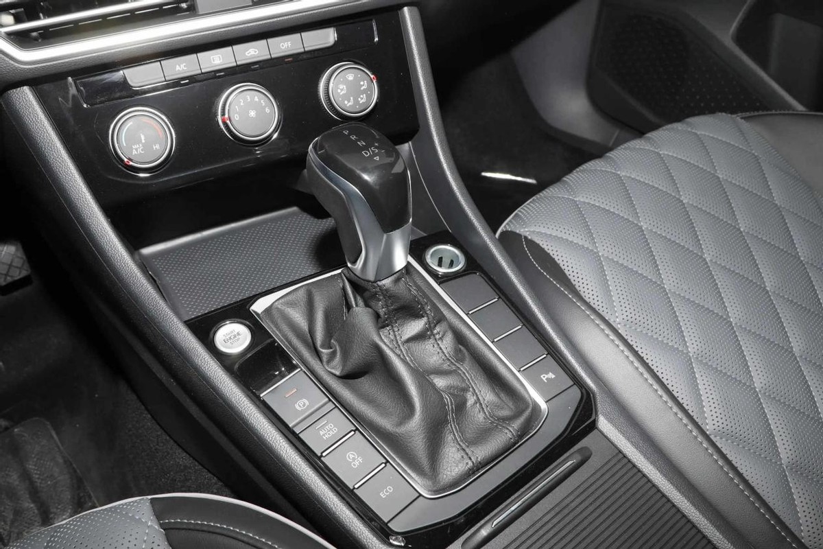 17年大众速腾rline优缺点,07款速腾2.0自动顶配优缺点