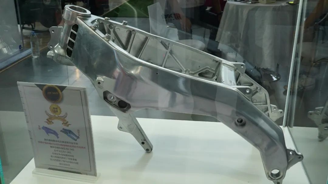 西安摩博会小姐姐,西安摩博会宝马小姐姐