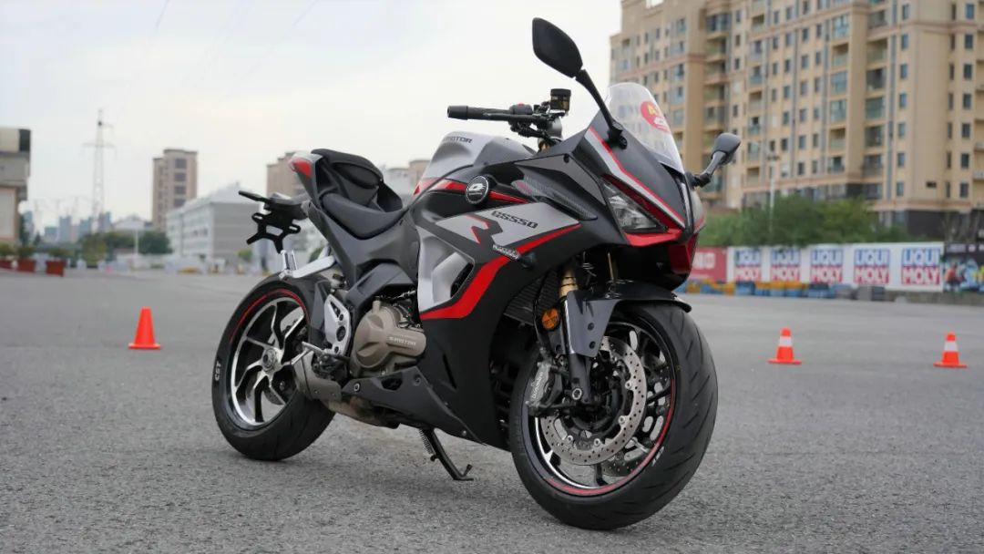 qjmotor赛250青春版落地价,qjmotor550仿赛版售价