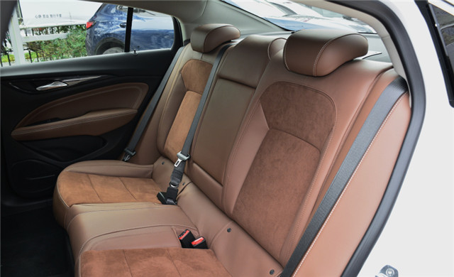 别克君威1.5t最便宜多少钱,君威1.5t配9at和君越1.5t配cvt怎么选