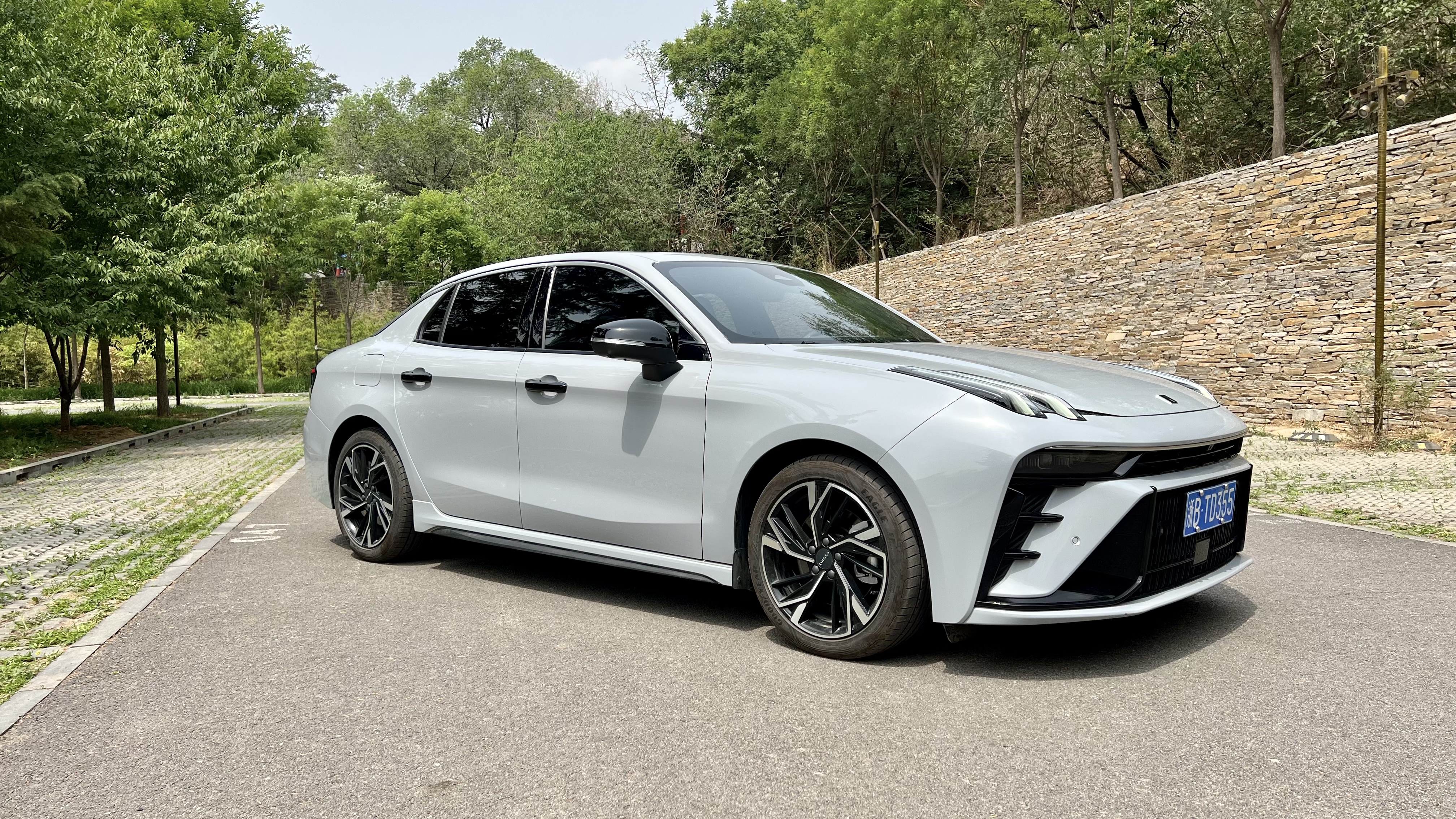 新款领克03em-f版本试驾,领克03emf混动评测