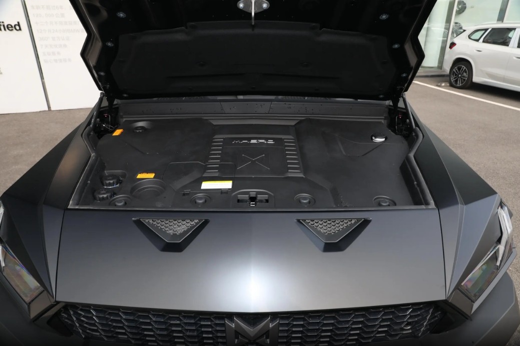 新一代猛士车,猛士917首台实车进店