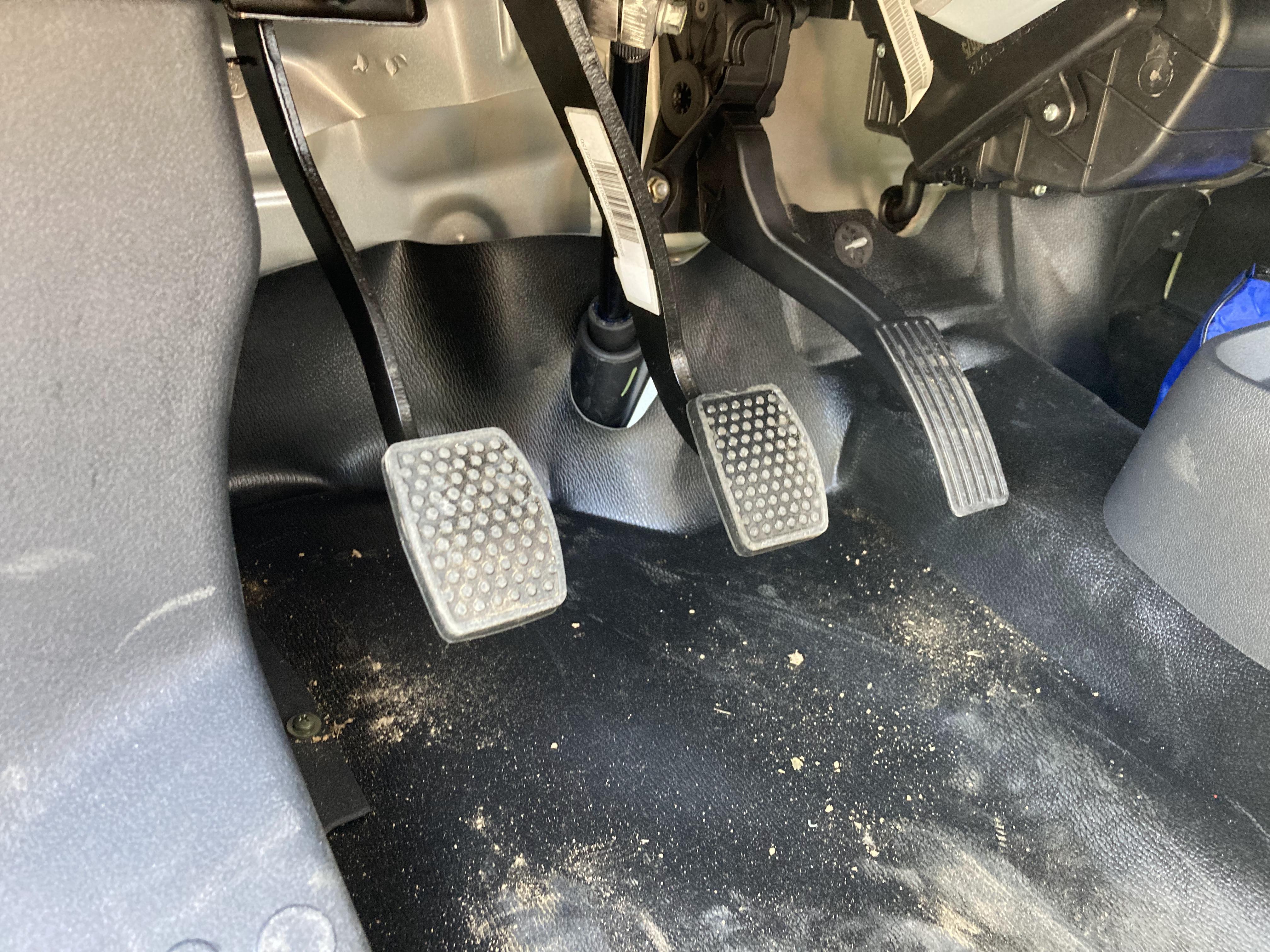 长安星卡对比荣光小卡,五菱之光小卡和长安星卡