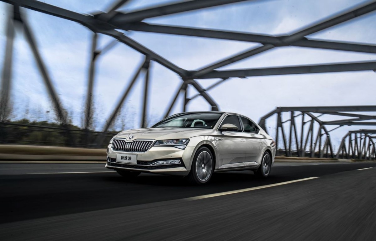 13万买的斯柯达,斯柯达13万落地价轿车