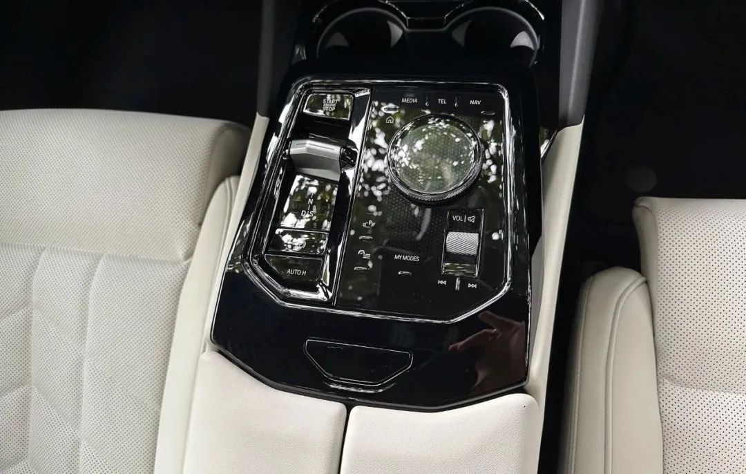 新款5系燃油版,全新燃油版5系