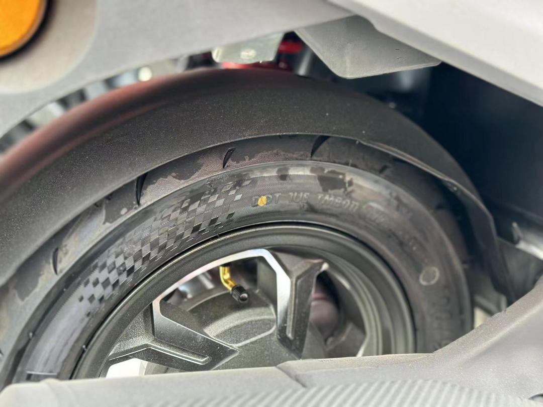 轻骑铃木uy125百年纪念款护杠,轻骑铃木uy125最新款多少钱