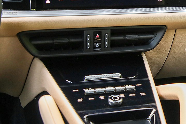 全面测评保时捷卡宴,保时捷卡宴cayennes2019试驾