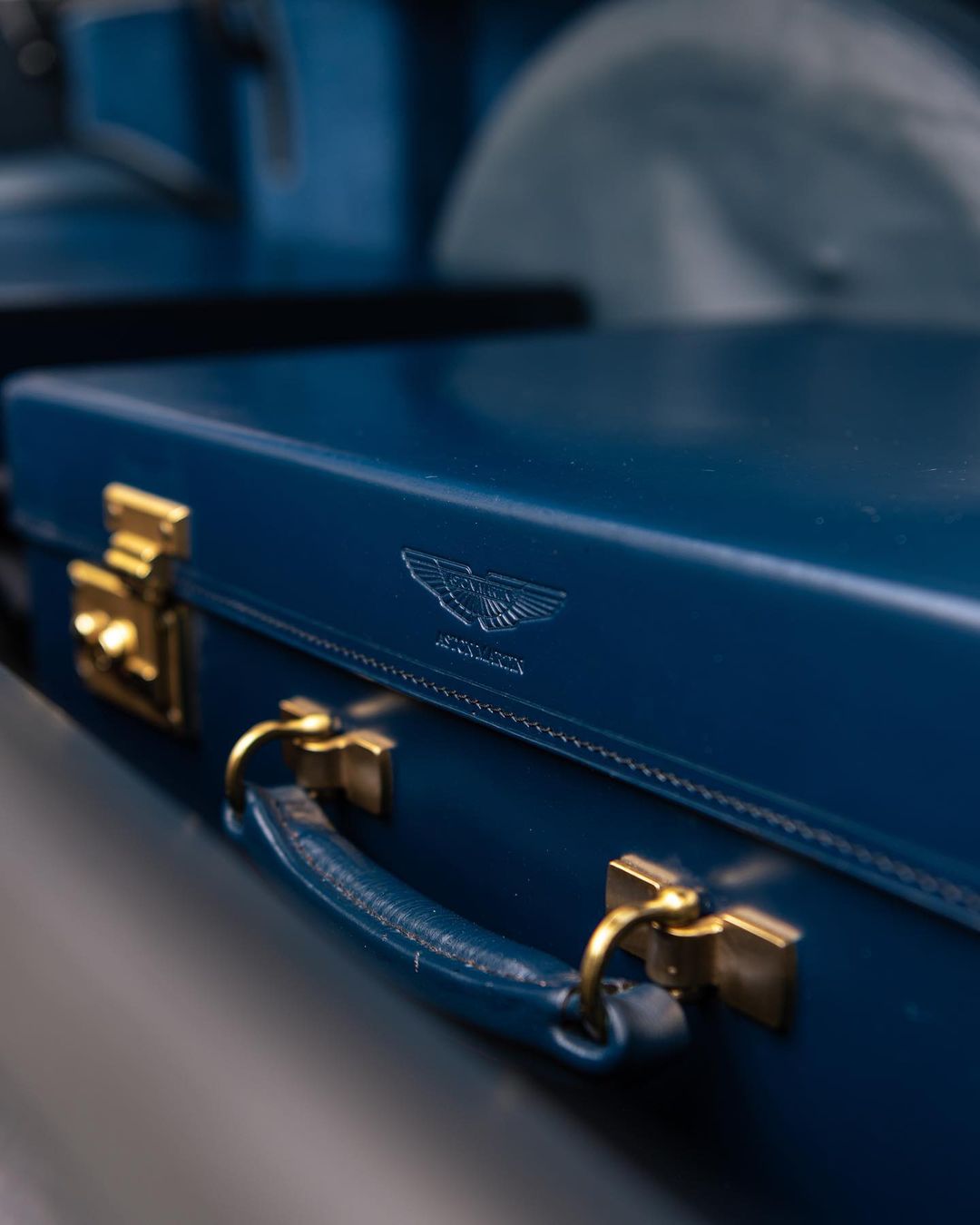 80年代阿斯顿·马丁·拉贡达价格,阿斯顿马丁老款拉贡达