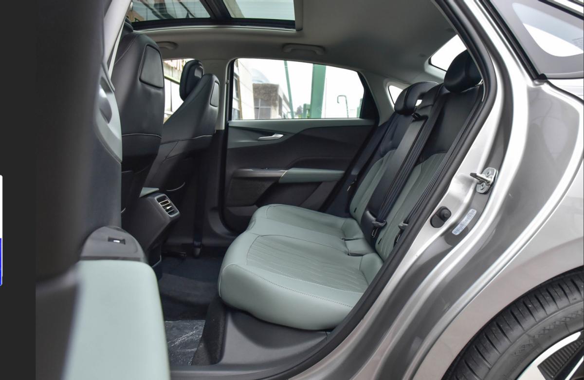 伊兰特逸动逸达轩逸怎么选,长安逸达对比朗逸哪个值得入手