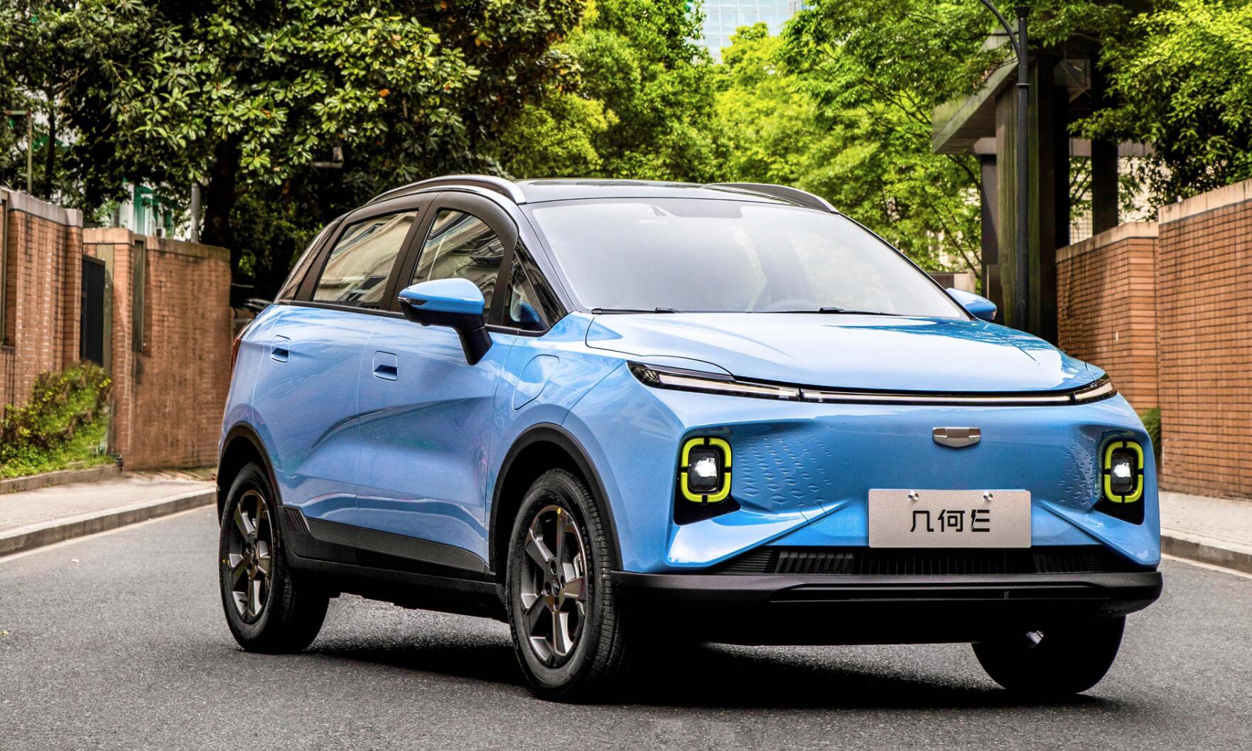 五菱四座纯电动车宏光miniev,5万元以下纯电动轿车五菱宏光mini