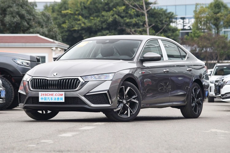 大众斯柯达明锐内饰爆改,16款斯柯达明锐1.6内饰图片