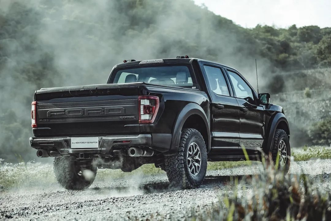 福特猛禽f150皮卡越野赛,全新一代福特f-150超性能越野皮卡
