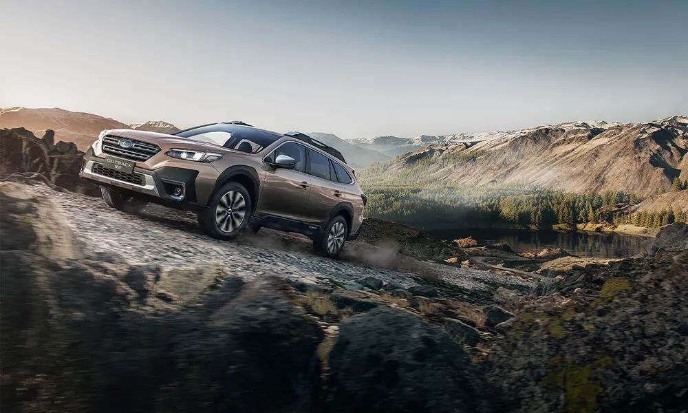 2015款斯巴鲁outback傲虎二手旗舰版,身从容意纵横