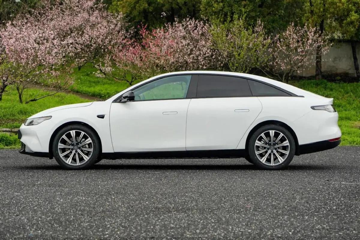 全新零跑c01预售价18万元,零跑c01全部车型及价格