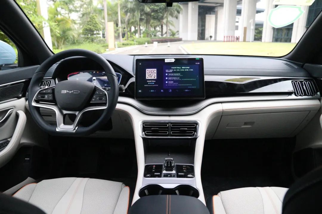 比亚迪要出150万的车了你们会买么,比亚迪要出了一款小型车