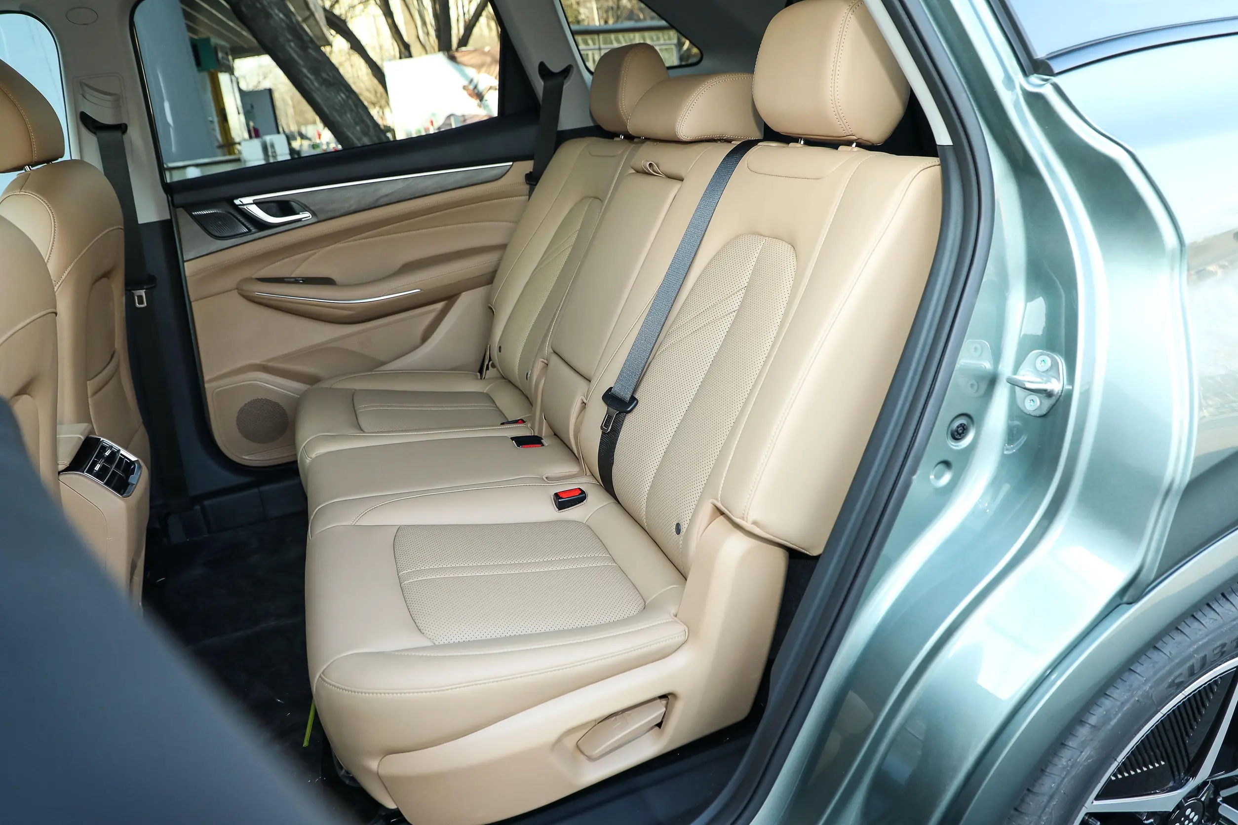 风光蓝电E5开启预售，搭载比亚迪1.5L插混动力，预售13.99万元起