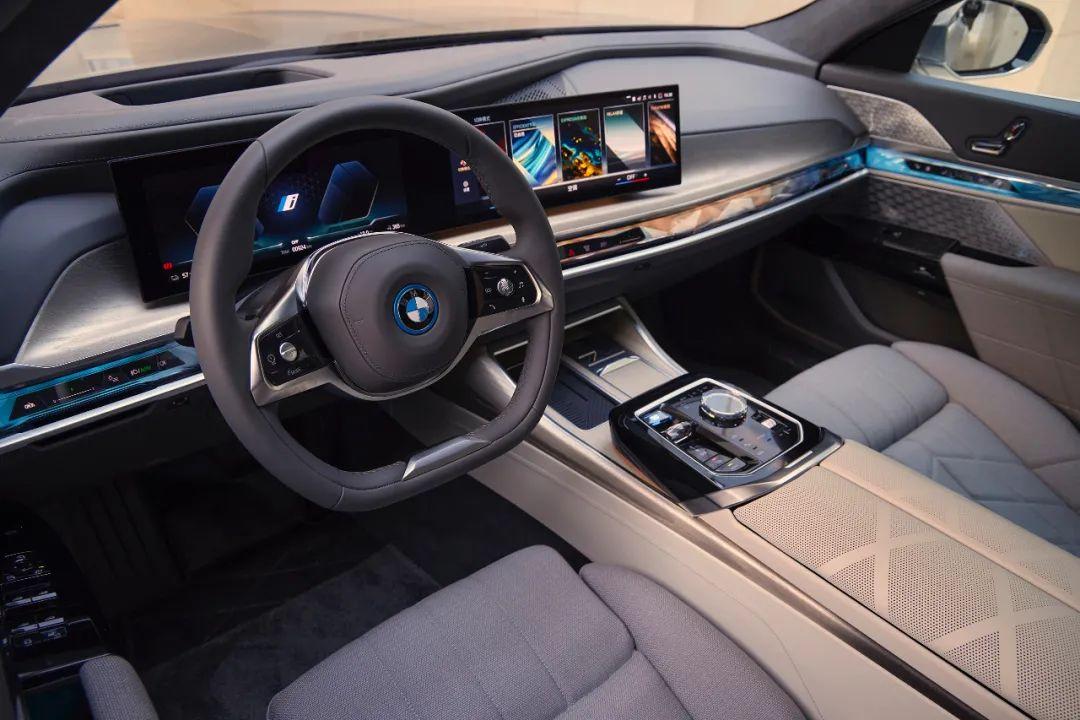 从创新纯电动BMWi7，看百年豪华品牌的电动化反击