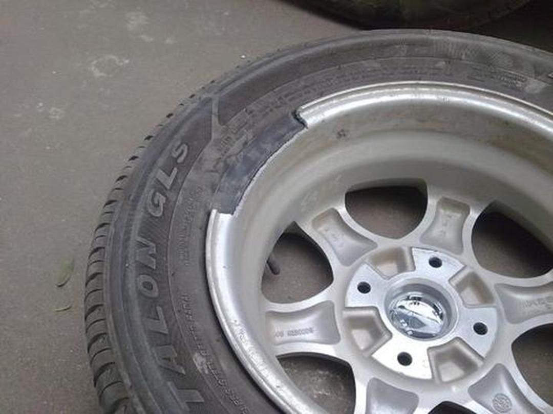 轮胎高速漏气低速不漏气,自行车轮胎漏气慢找不到漏气点