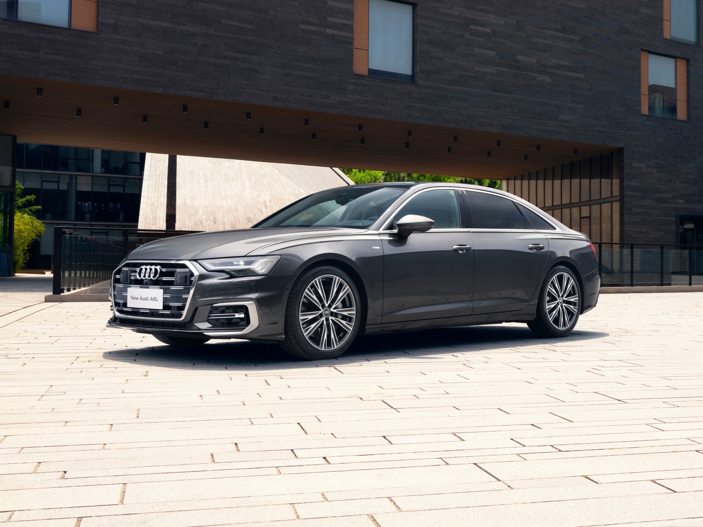 奥迪a6l顶级配置及功能介绍,奥迪a6l爆改动力