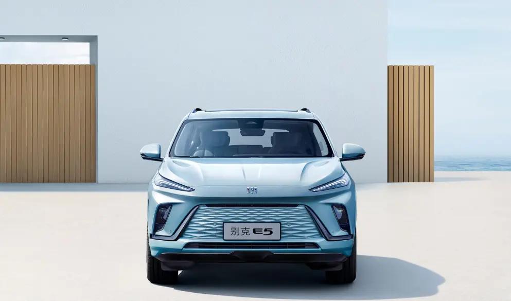 20.89万元起售，整车造型时尚，定位中大型SUV，别克E5上市