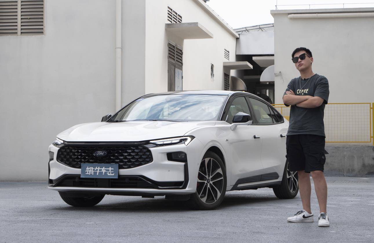 20万新能源和燃油对比,15万买强实力家用车买这4款准没错