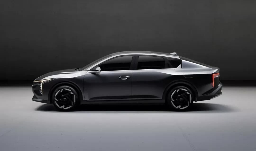 起亚K4全球首发在即，搭载1.6T发动机，混合动力车型同步上市，预计起售价2.2万美元起