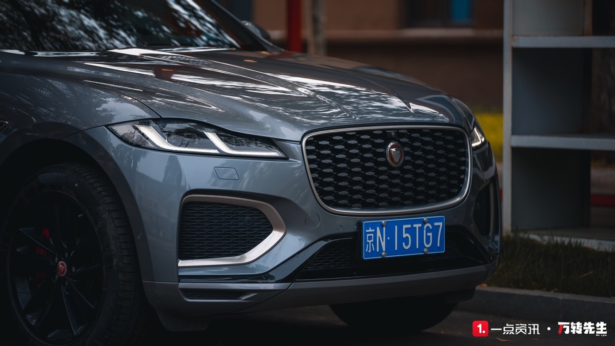 捷豹f-pace最帅黑武士,2022款捷豹f-pace焕新而至