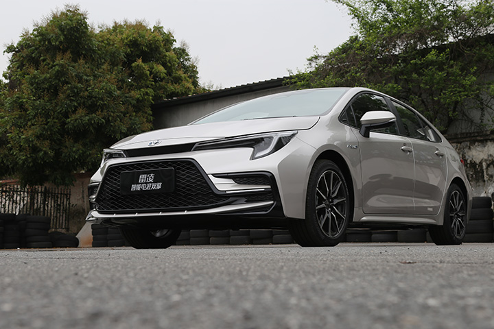 智能电混双擎雷凌豪华版,全新雷凌智能电混双擎智驾