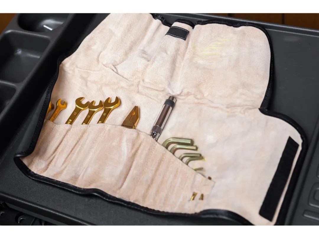 迈凯伦f1价格1亿的,迈凯伦f1日本拍卖