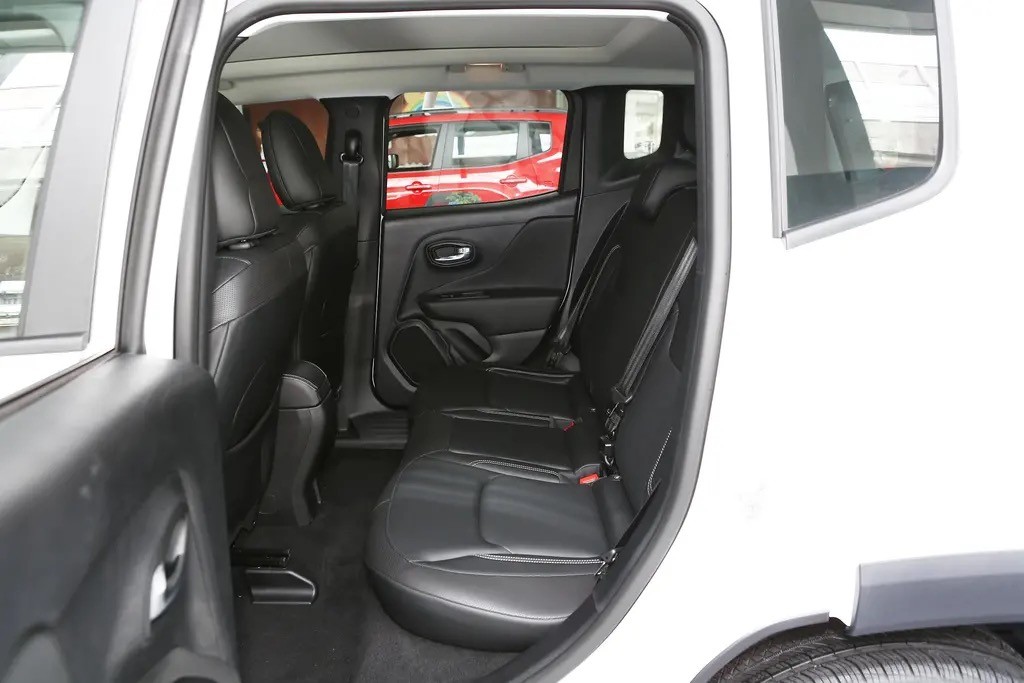 jeep自由侠设计元素,jeep自由侠2018款自动高能版测评