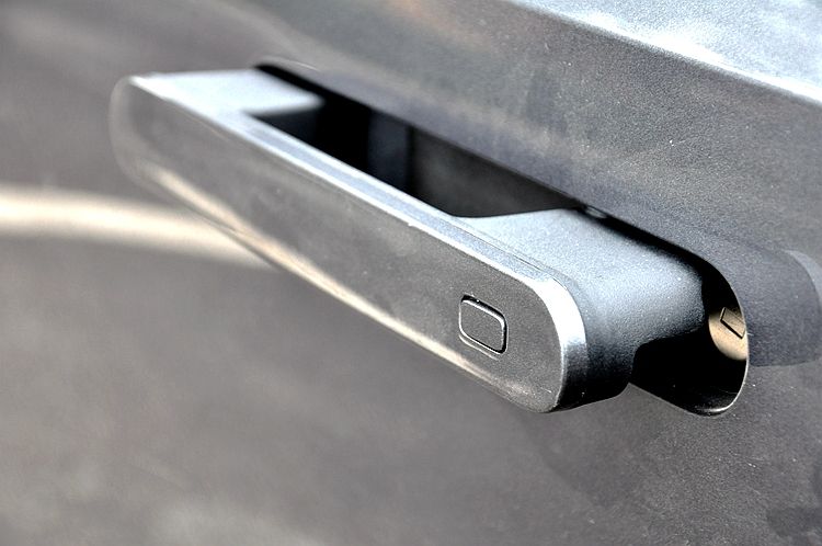 驾驶乐趣十足深度试驾长安uni-v,试驾全新长安UNI-V