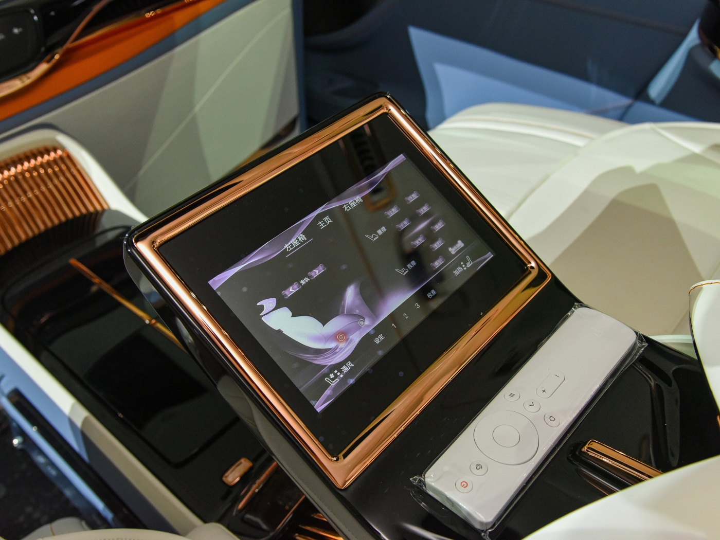 岚图梦想家MPV车型,岚图梦想家mpv7座内饰落地价