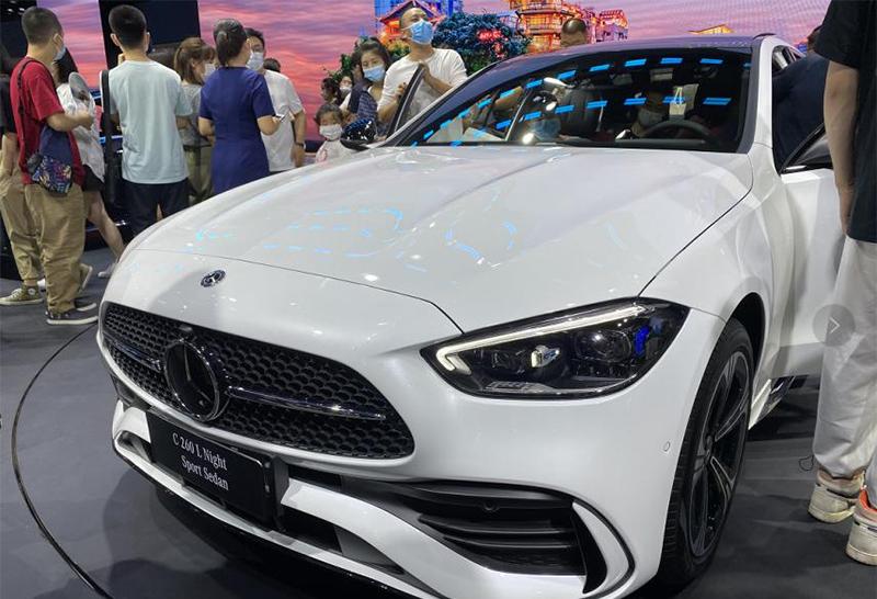 皇冠陆放2.0T车型上市,皇冠陆放与奔驰glc哪个有面子