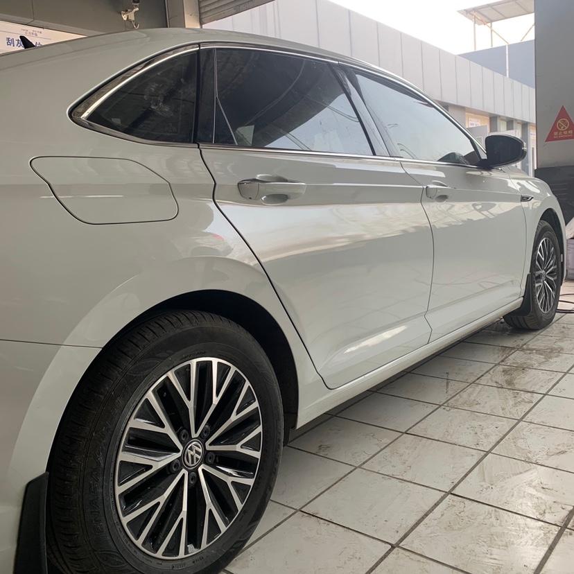 速腾剐蹭马路牙子修复,速腾漆面被擦碰修复