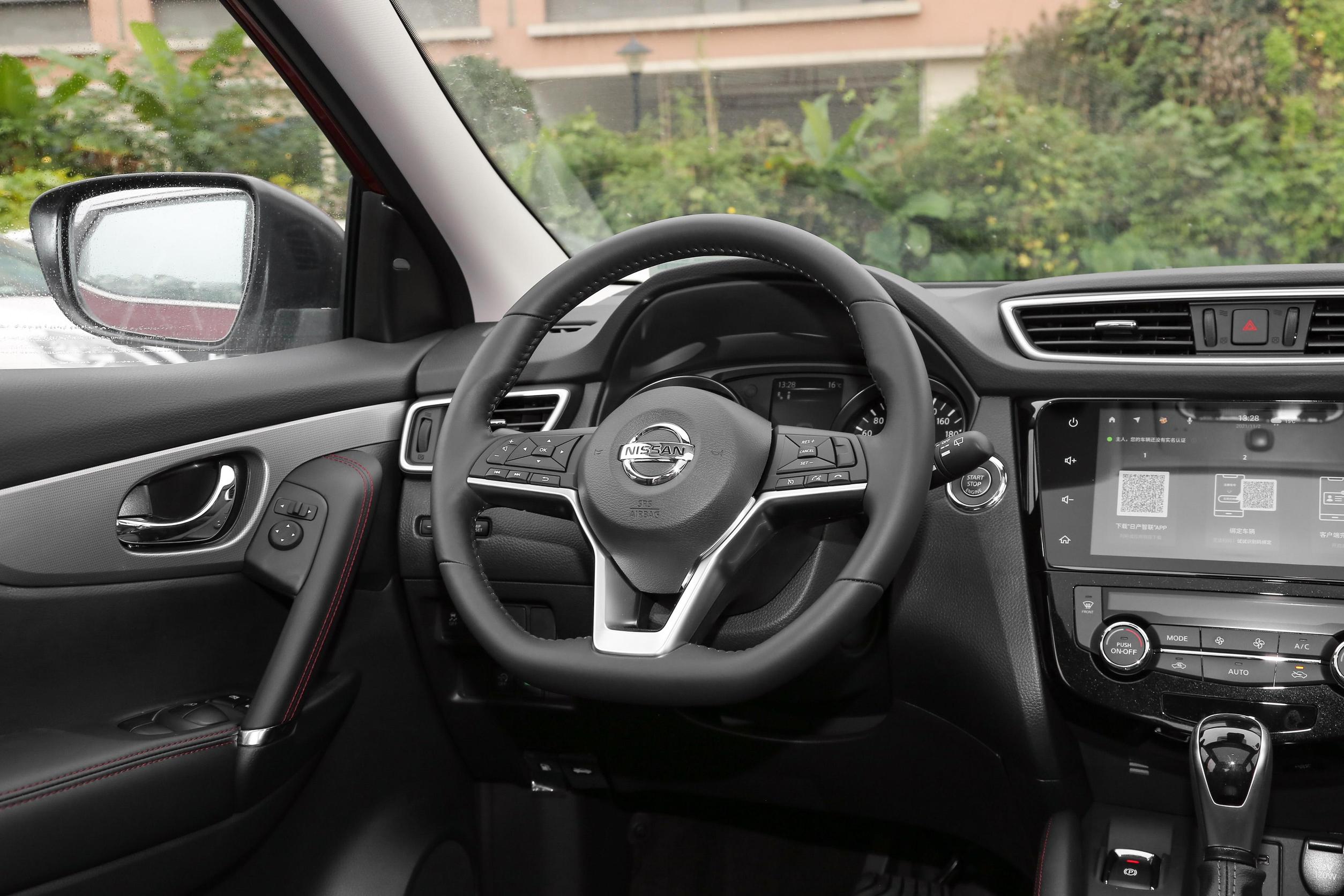 日产逍客售15.49万起，标配2.0L+CVT，耐用又省油，值得购买吗？