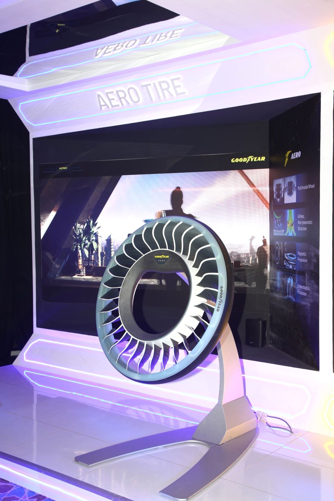 它让我恋上马来西亚雪邦国际赛道，固特异125周年带来的技术亮点爆棚了