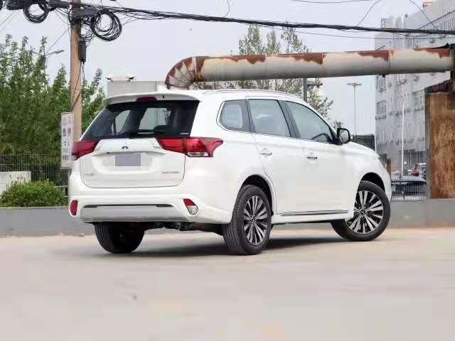 全新三菱欧蓝德配置怎么选,2.4l七座版