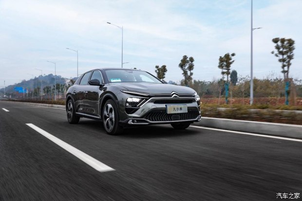 凡尔赛c5x口碑为什么那么好,雪铁龙凡尔赛c5x落地价