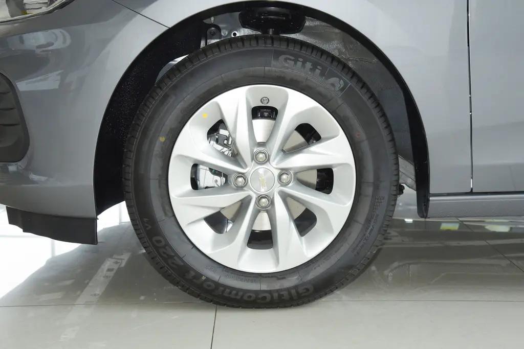 科沃兹5万裸车价,雪佛兰科沃兹最低配落地多少钱