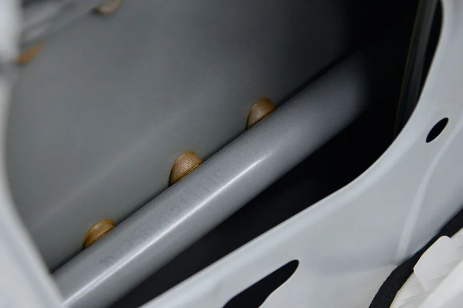 这辆车都已经40万了，连气压传感器都没有